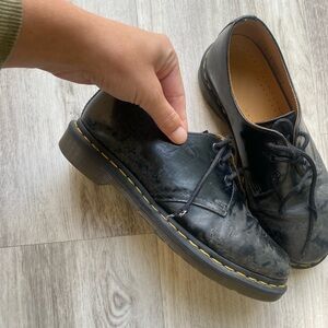 Dr Martens Women’s size 9 black smooth leather oxford